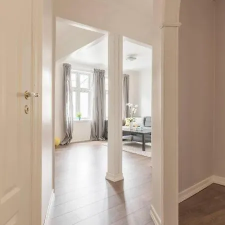Daire Large, Central Apt Between Bryggen And Floyen-3br *